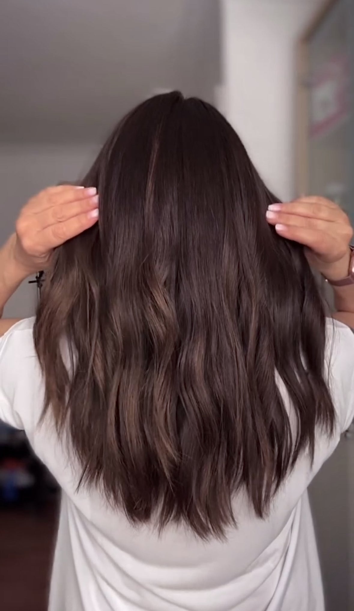 CHOCOLATE BROWN TOPPER WITH SUBTLE BALAYAGE