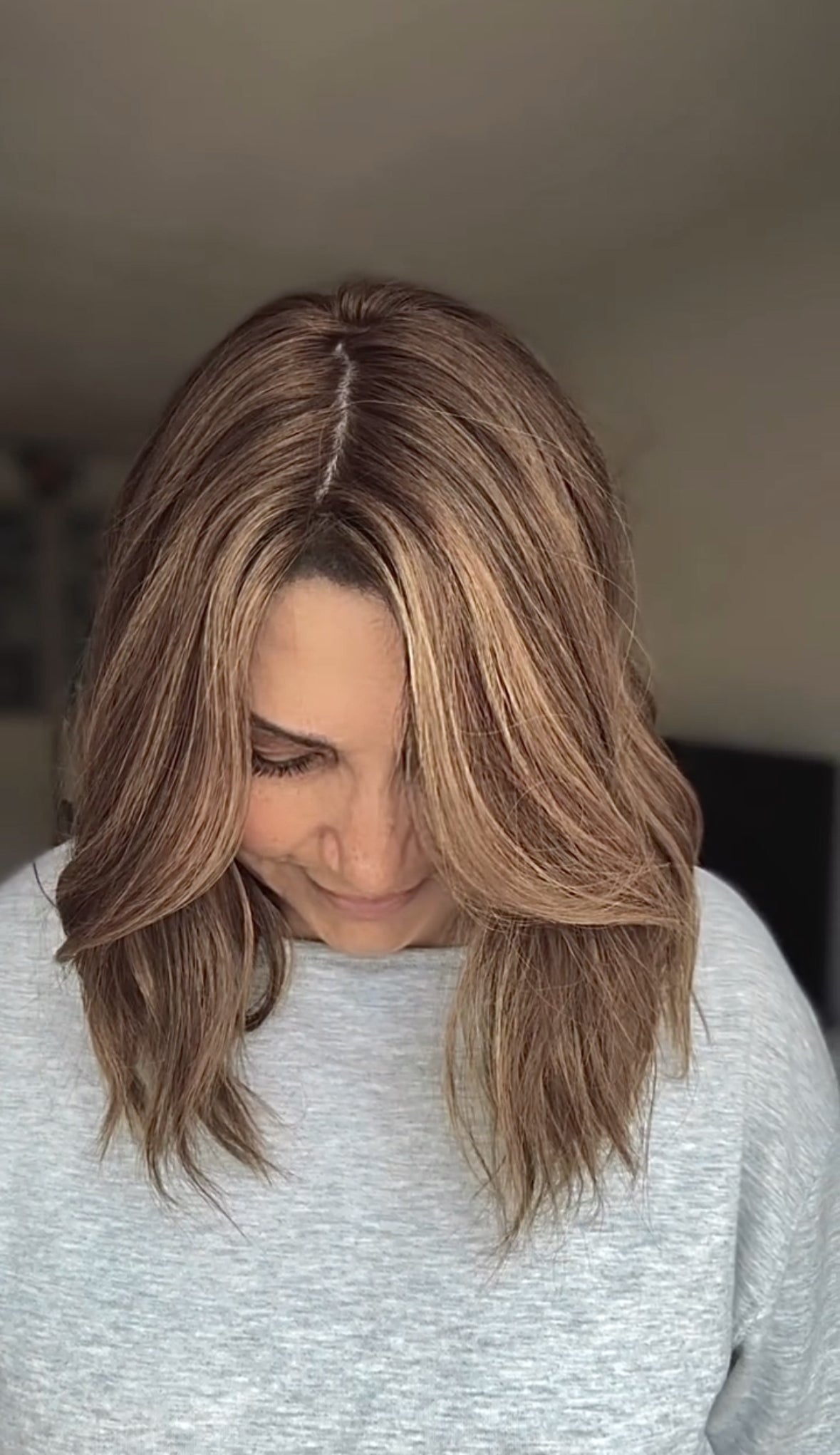 FEATHERLITE LIGHT BROWN TO DARK BLONDE BALAYAGE BOB