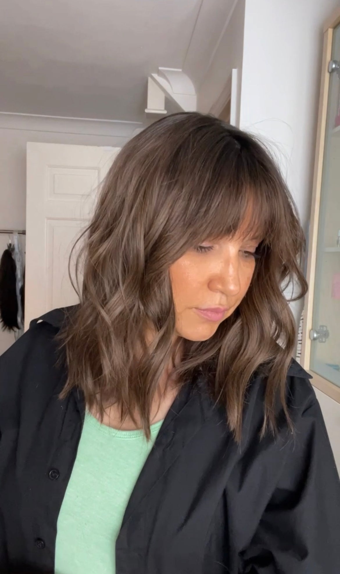 FEATHERLITE MEDIUM BROWN TOPPER WITH DARKER ROOT