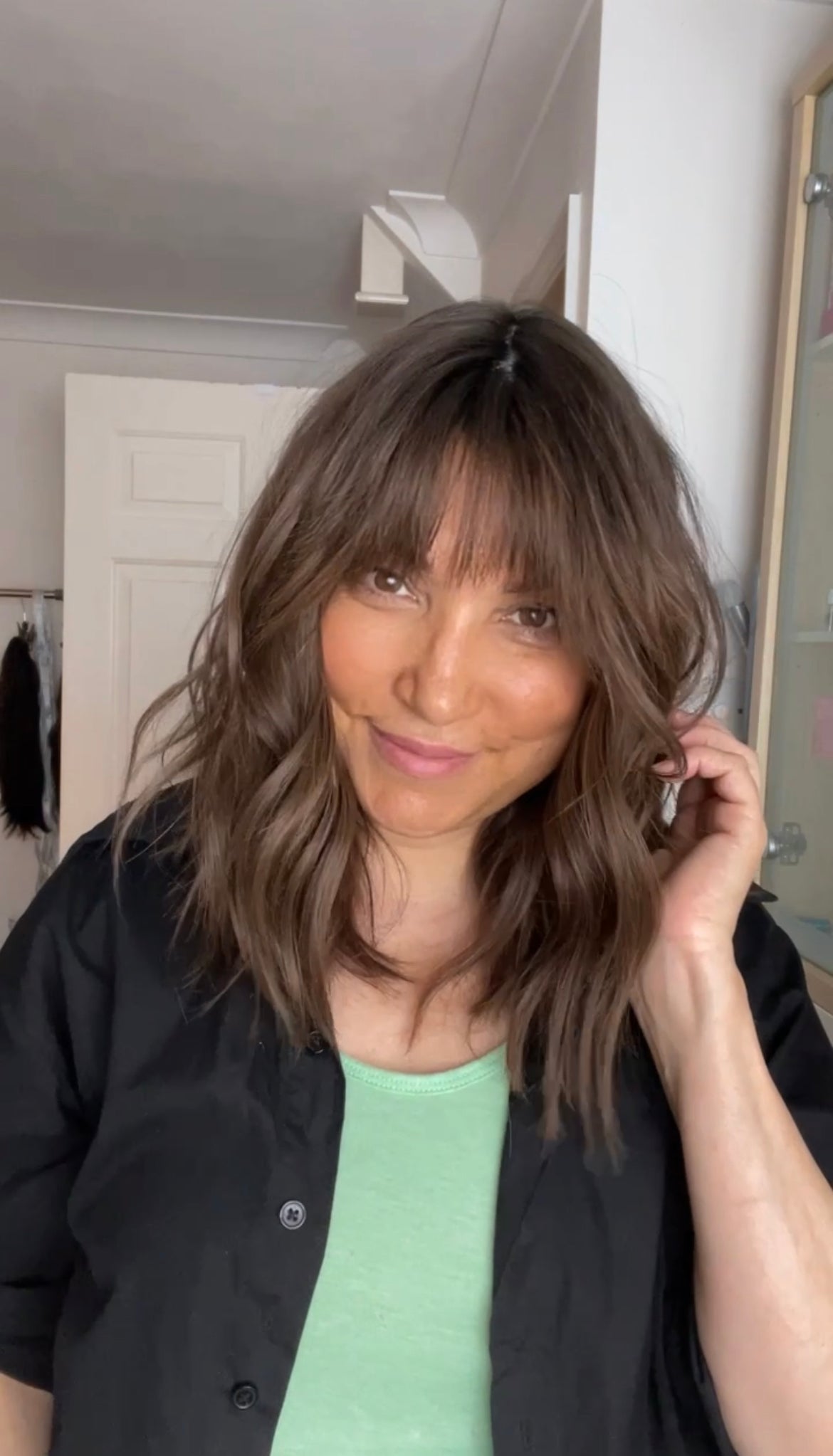 FEATHERLITE MEDIUM BROWN TOPPER WITH DARKER ROOT
