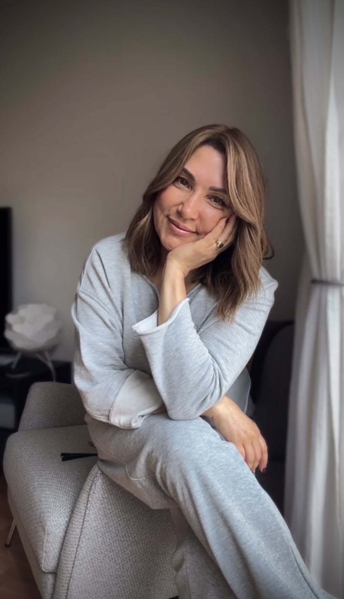 FEATHERLITE LIGHT BROWN TO DARK BLONDE BALAYAGE BOB