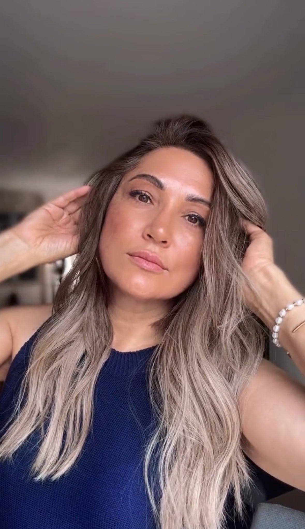 ASHY BLONDE BALAYAGE TOPPER