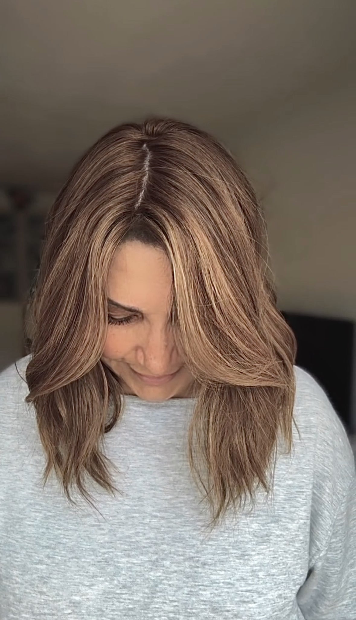 FEATHERLITE LIGHT BROWN TO DARK BLONDE BALAYAGE BOB