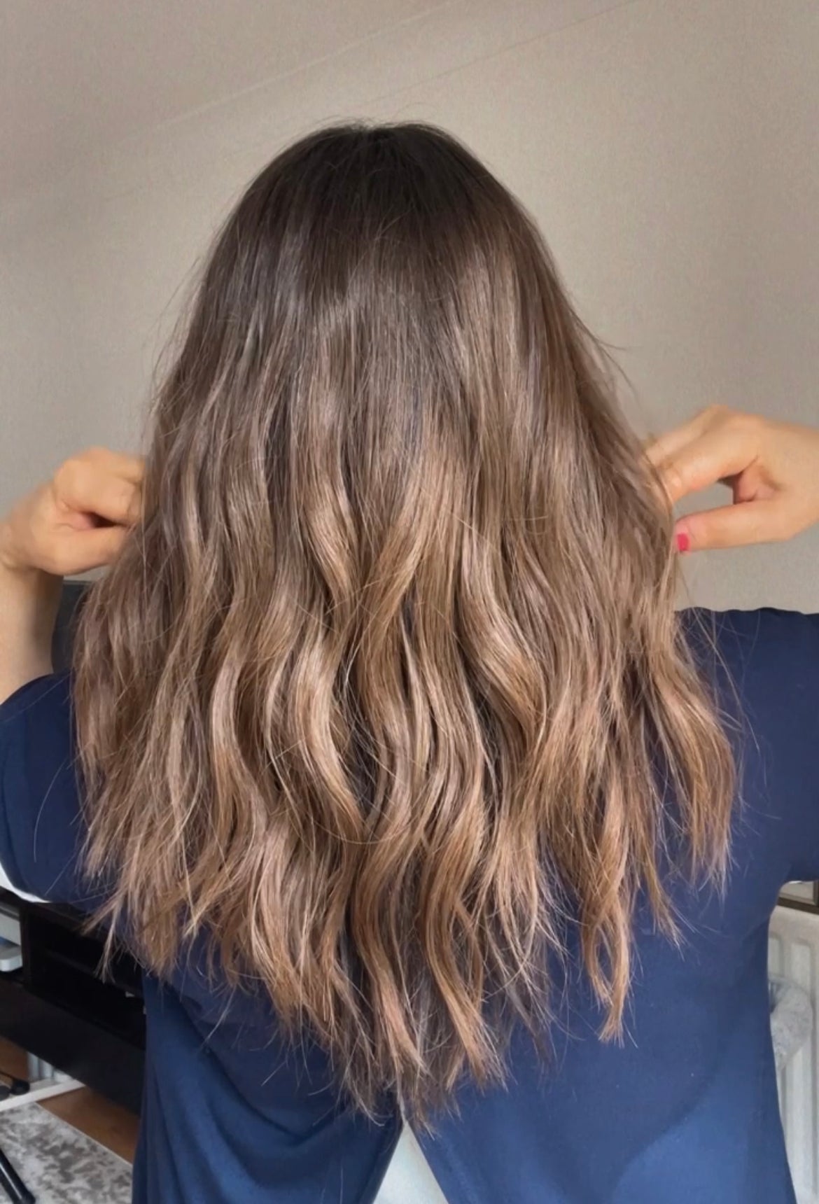FEATHERLITE LIGHT BROWN TOPPER WITH DARK ROOT