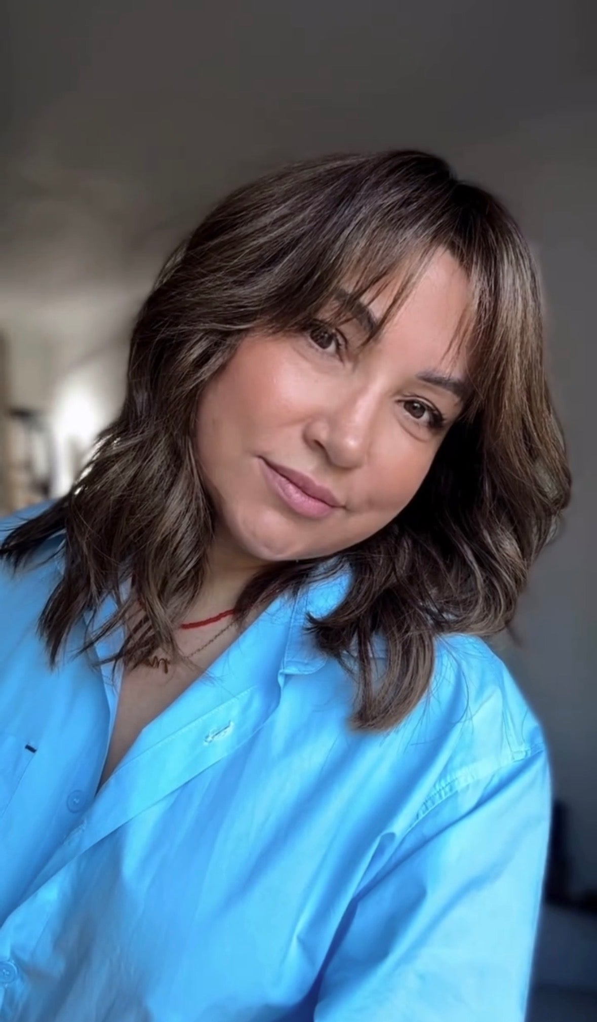 SOFT LAYERED LOB WITH CURTAIN BANGS