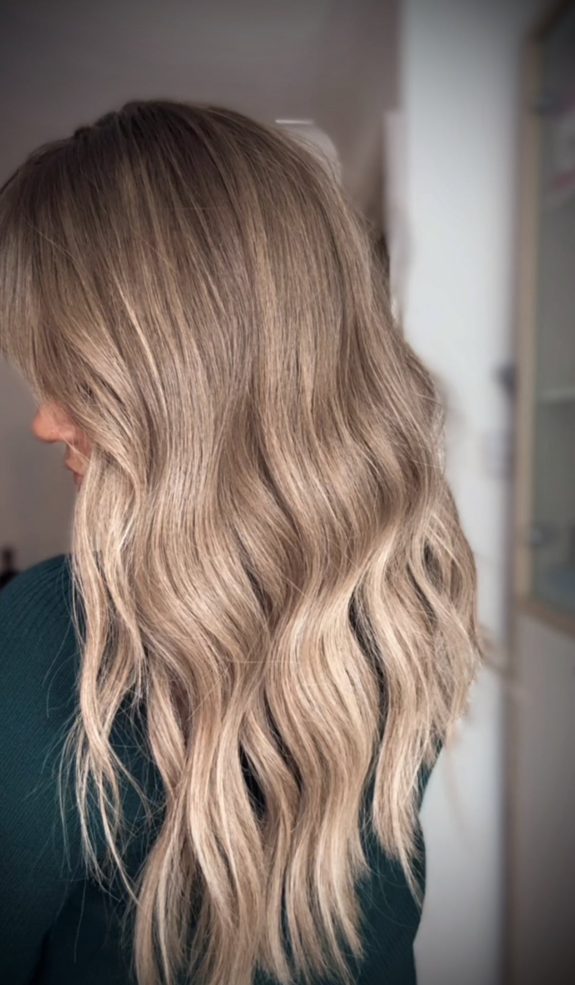 FEATHERLITE ASHY BLONDE BALAYAGE TOPPER