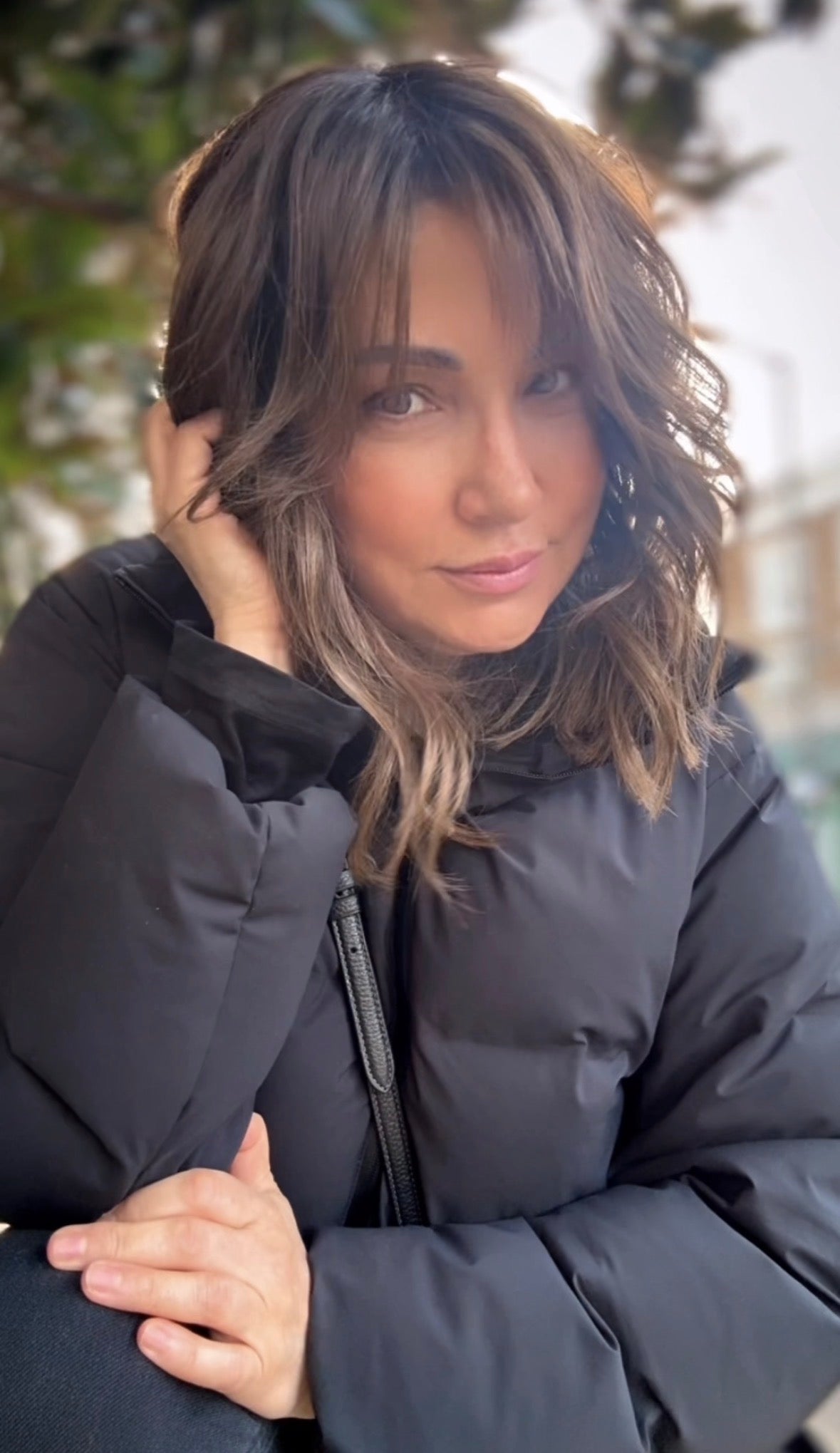SOFT LAYERED LOB WITH CURTAIN BANGS