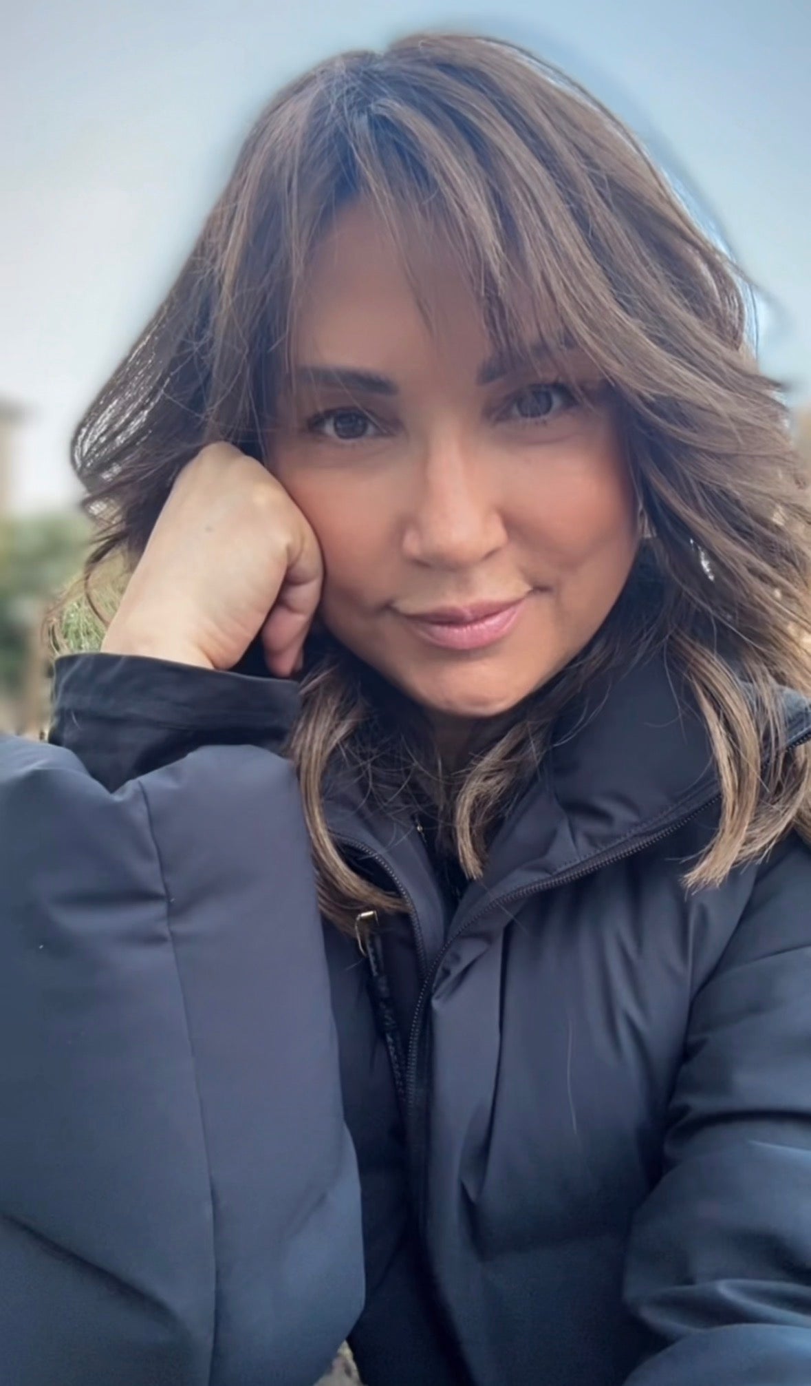 SOFT LAYERED LOB WITH CURTAIN BANGS