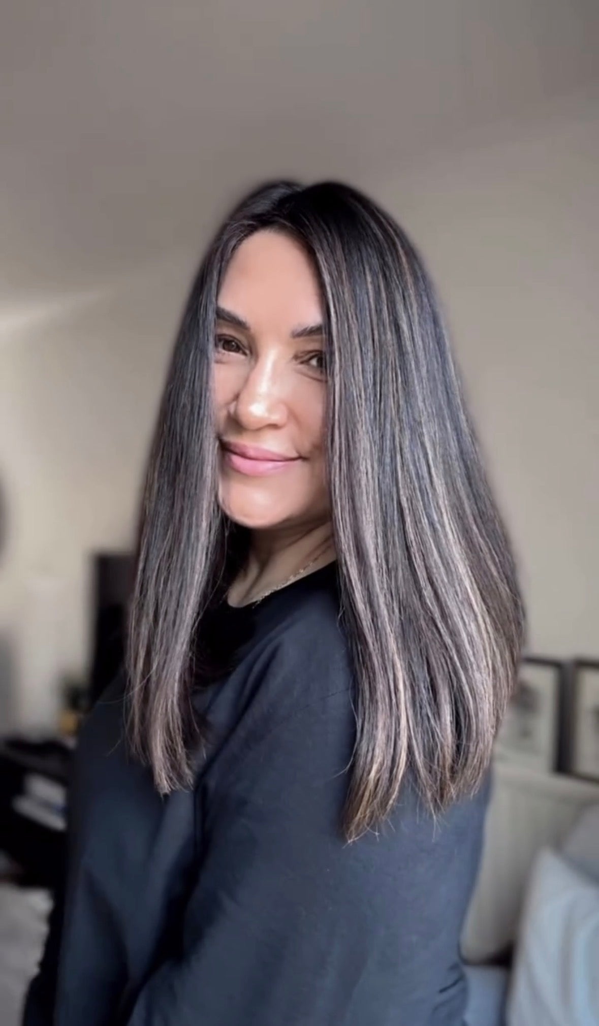 SLEEK LONG LOB