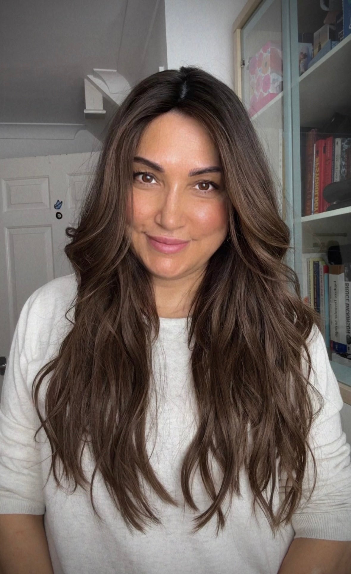 FEATHERLITE MEDIUM BROWN TOPPER WITH DARKER ROOT