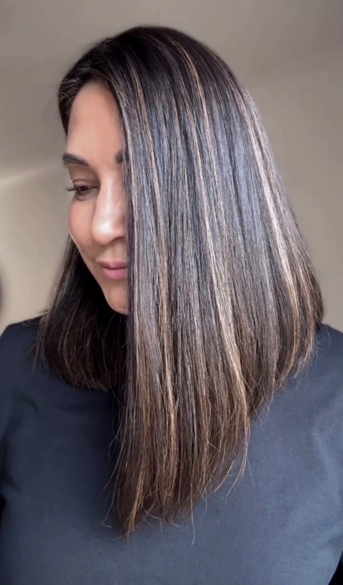 SLEEK LONG LOB