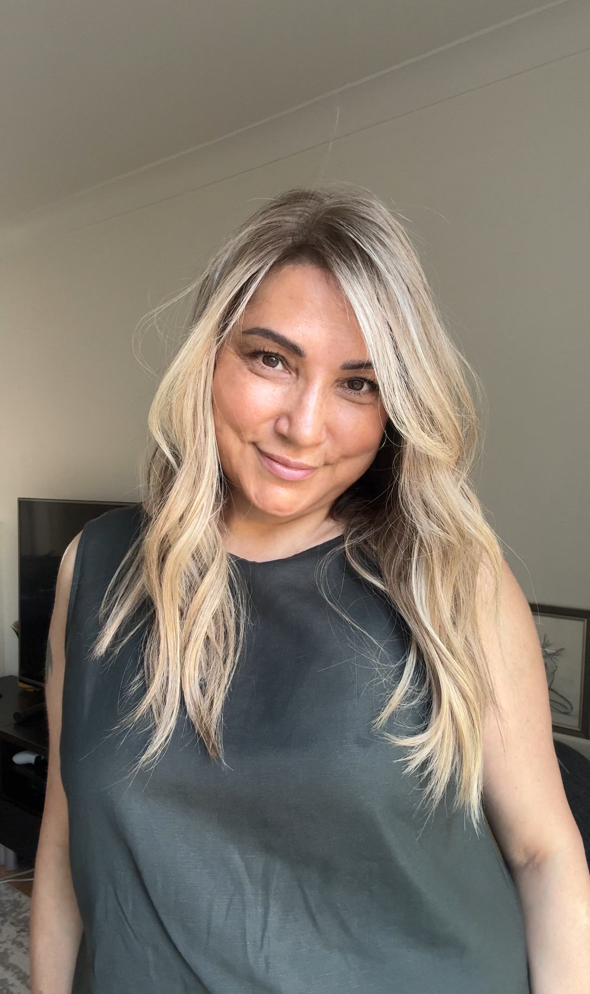 ASHY BLONDE LACE TOPPER