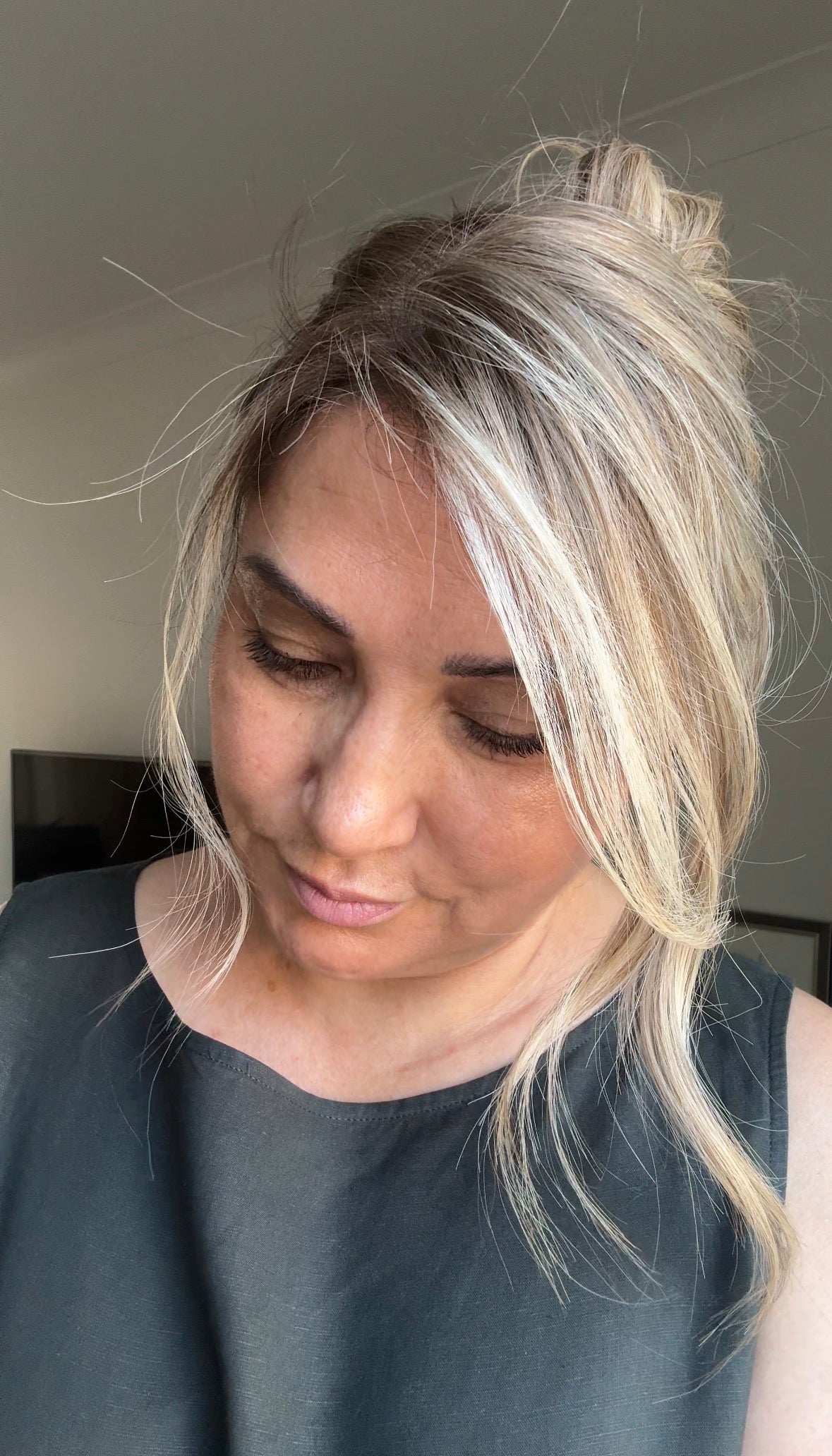 ASHY BLONDE LACE TOPPER