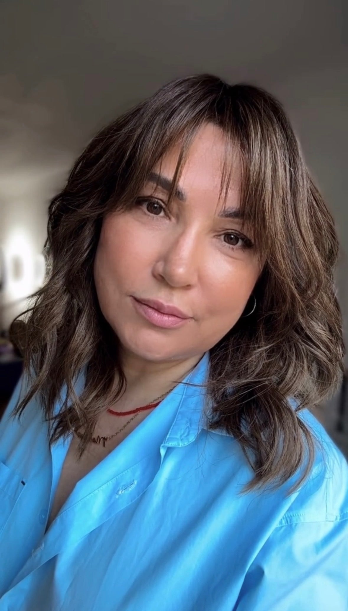 SOFT LAYERED LOB WITH CURTAIN BANGS