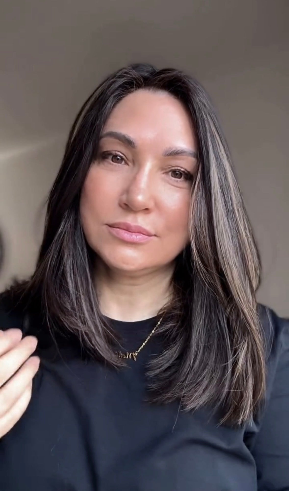 SLEEK LONG LOB
