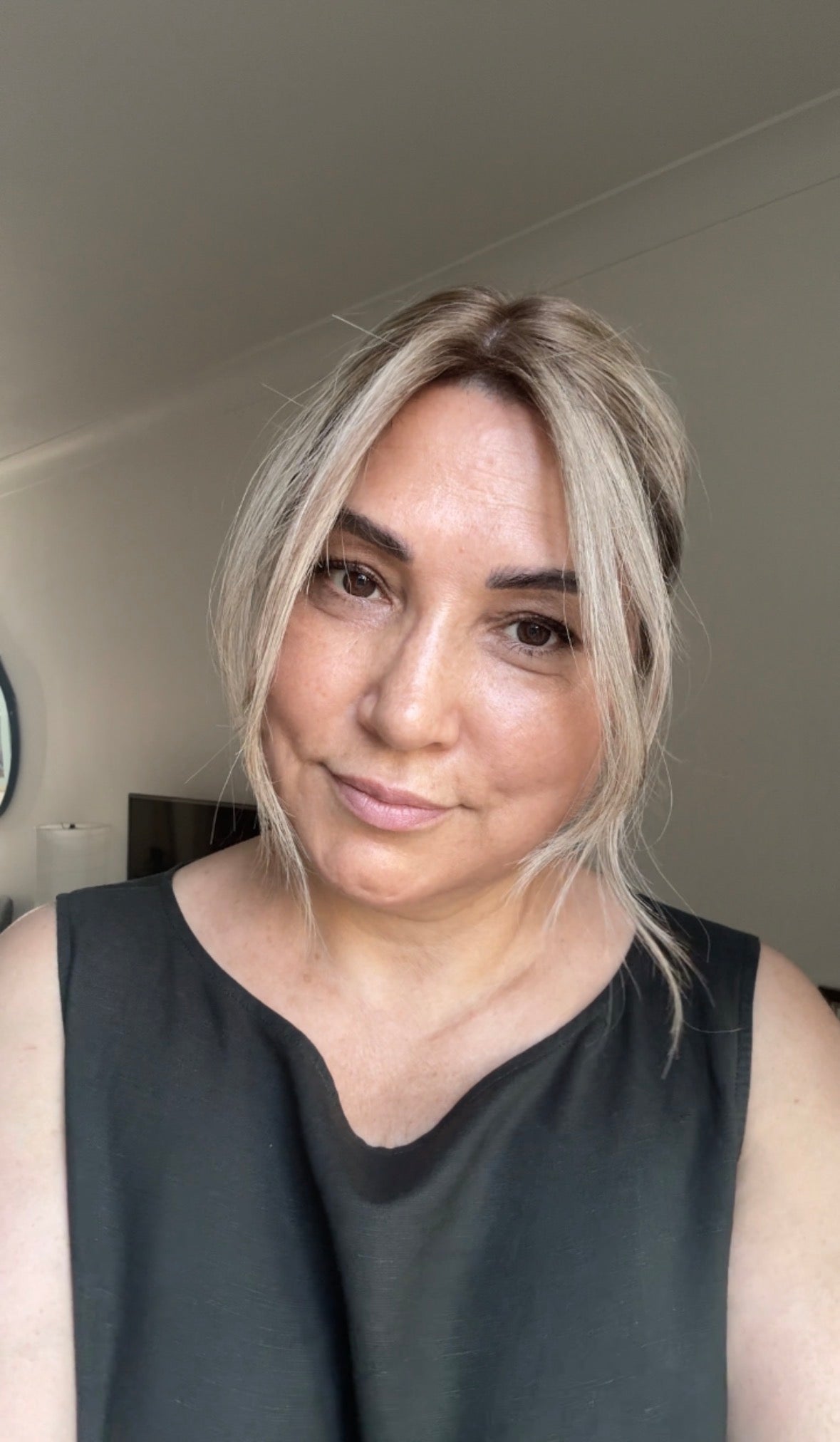 ASH BLONDE TOPPER WITH SUBTLE SOFT ROOT SHADOW