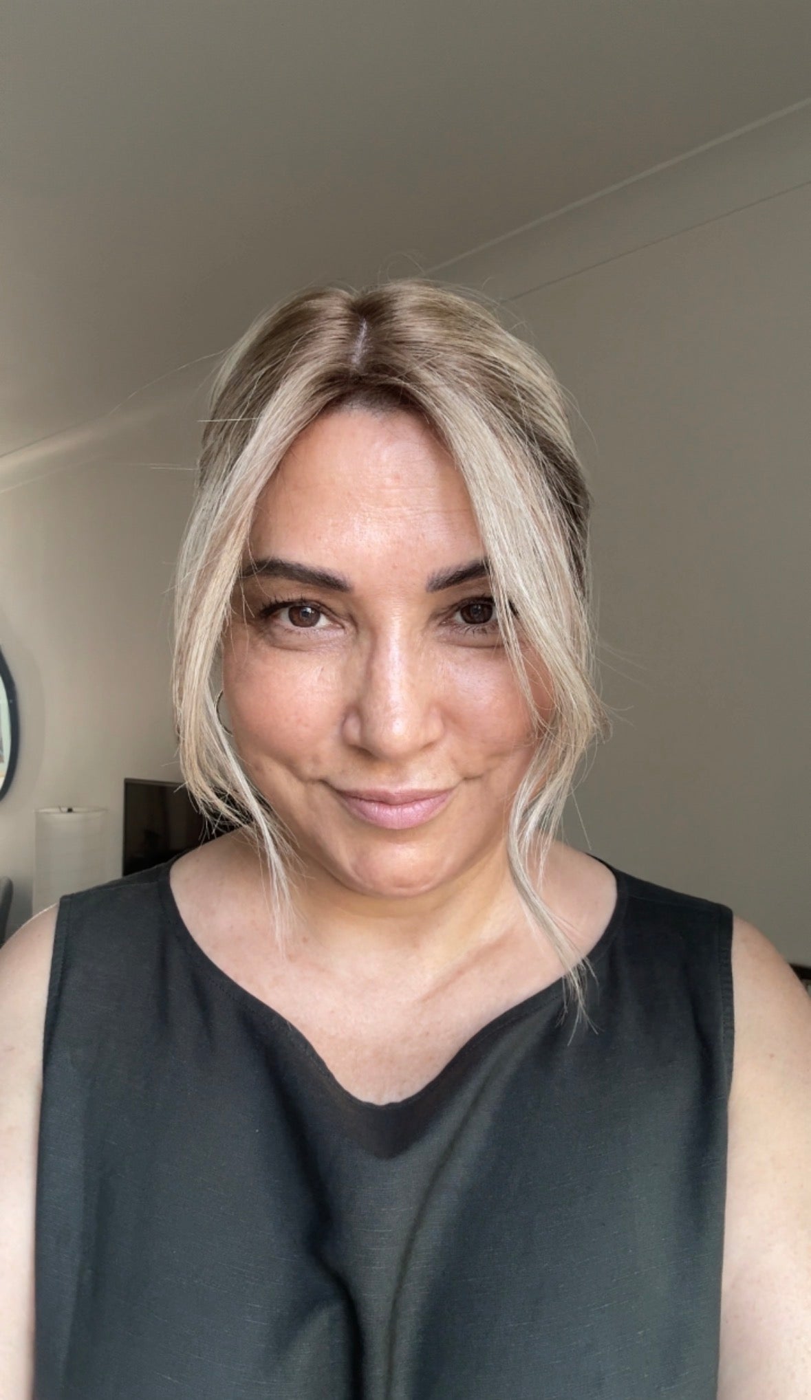 ASH BLONDE TOPPER WITH SUBTLE SOFT ROOT SHADOW