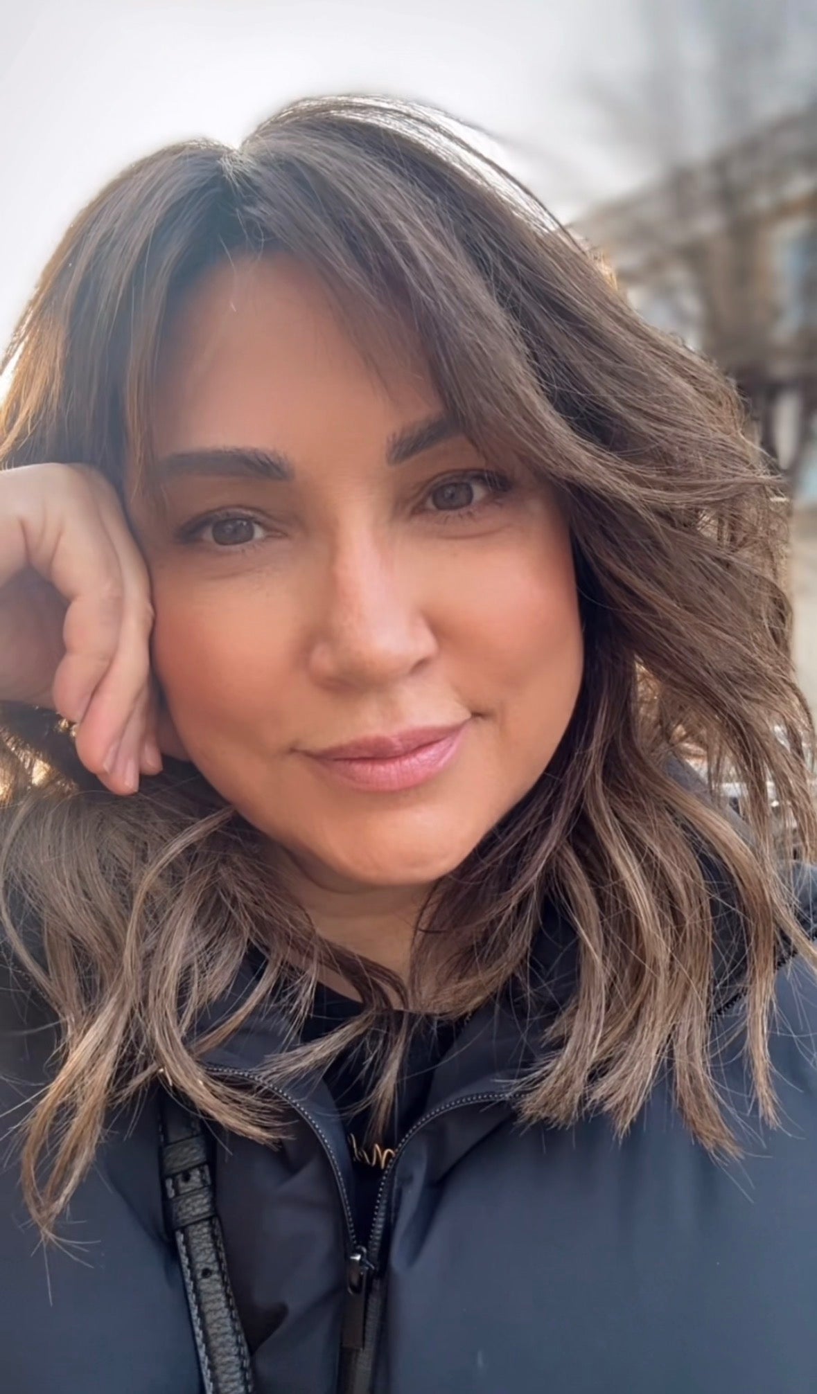SOFT LAYERED LOB WITH CURTAIN BANGS