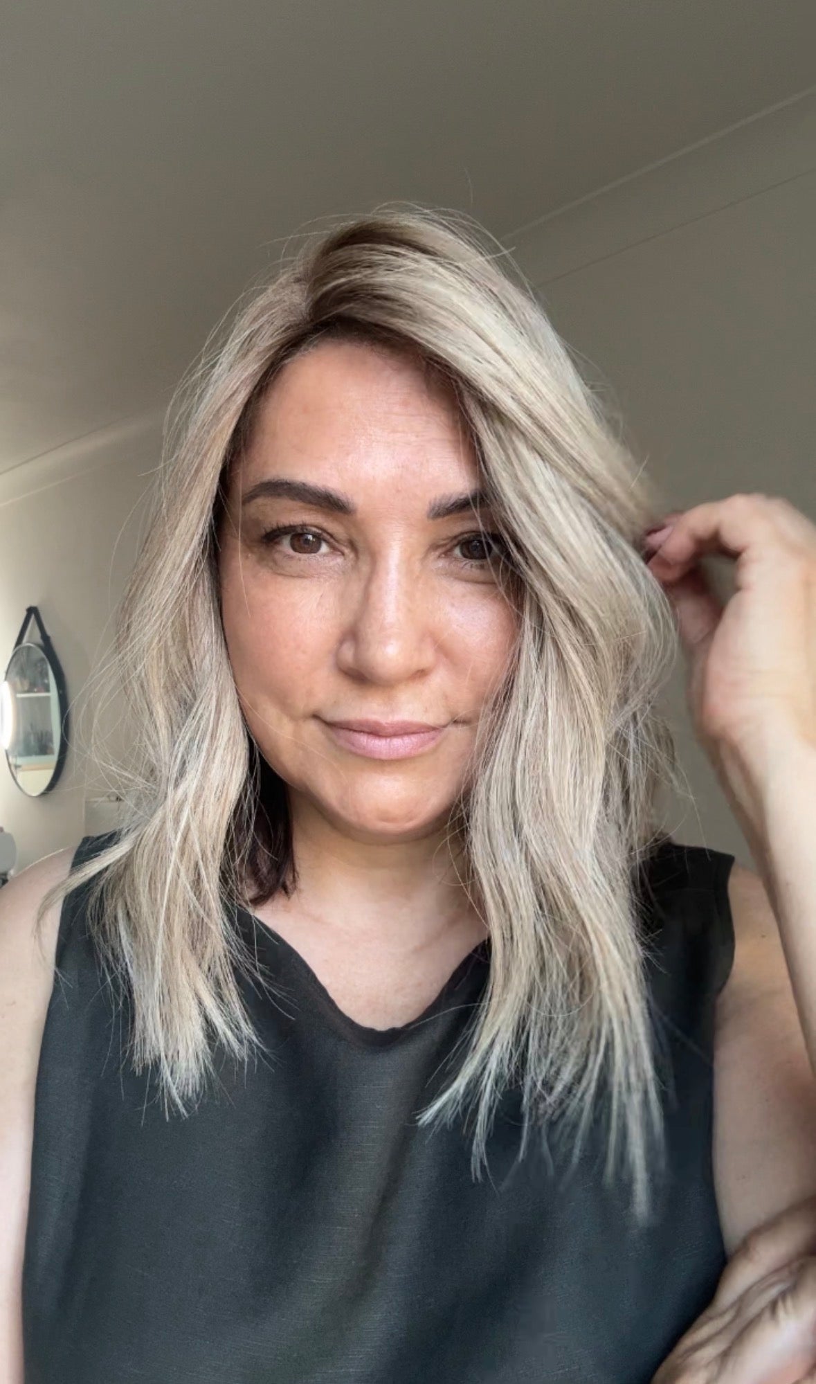ASH BLONDE TOPPER WITH SUBTLE SOFT ROOT SHADOW