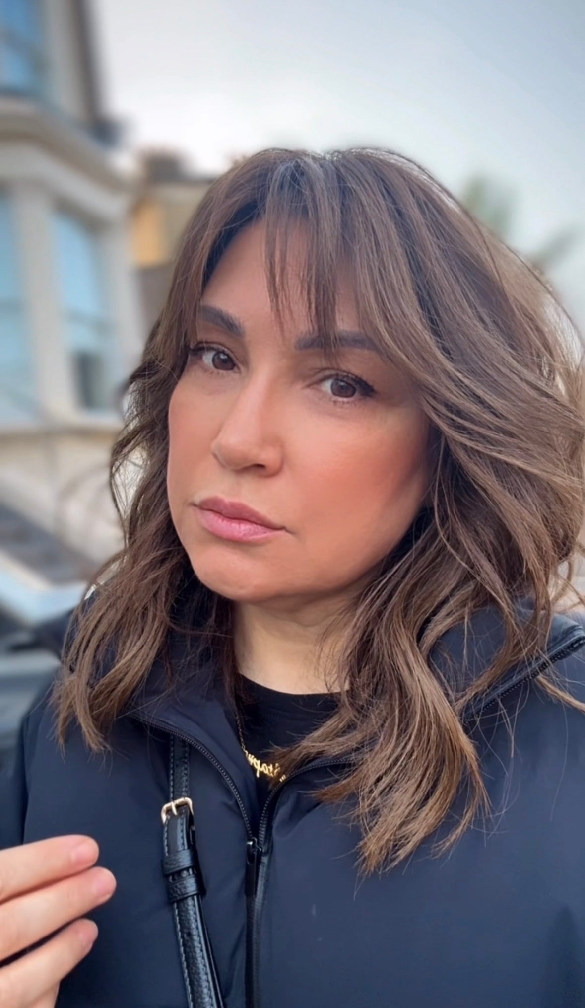SOFT LAYERED LOB WITH CURTAIN BANGS