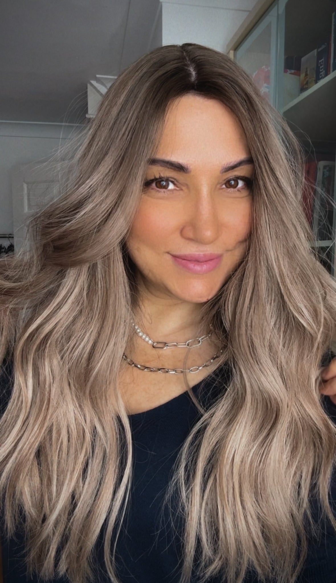 FEATHERLITE ASHY BLONDE TOPPER WITH DARK ROOT/ 2-4 WEEKS PREPARATION TIME