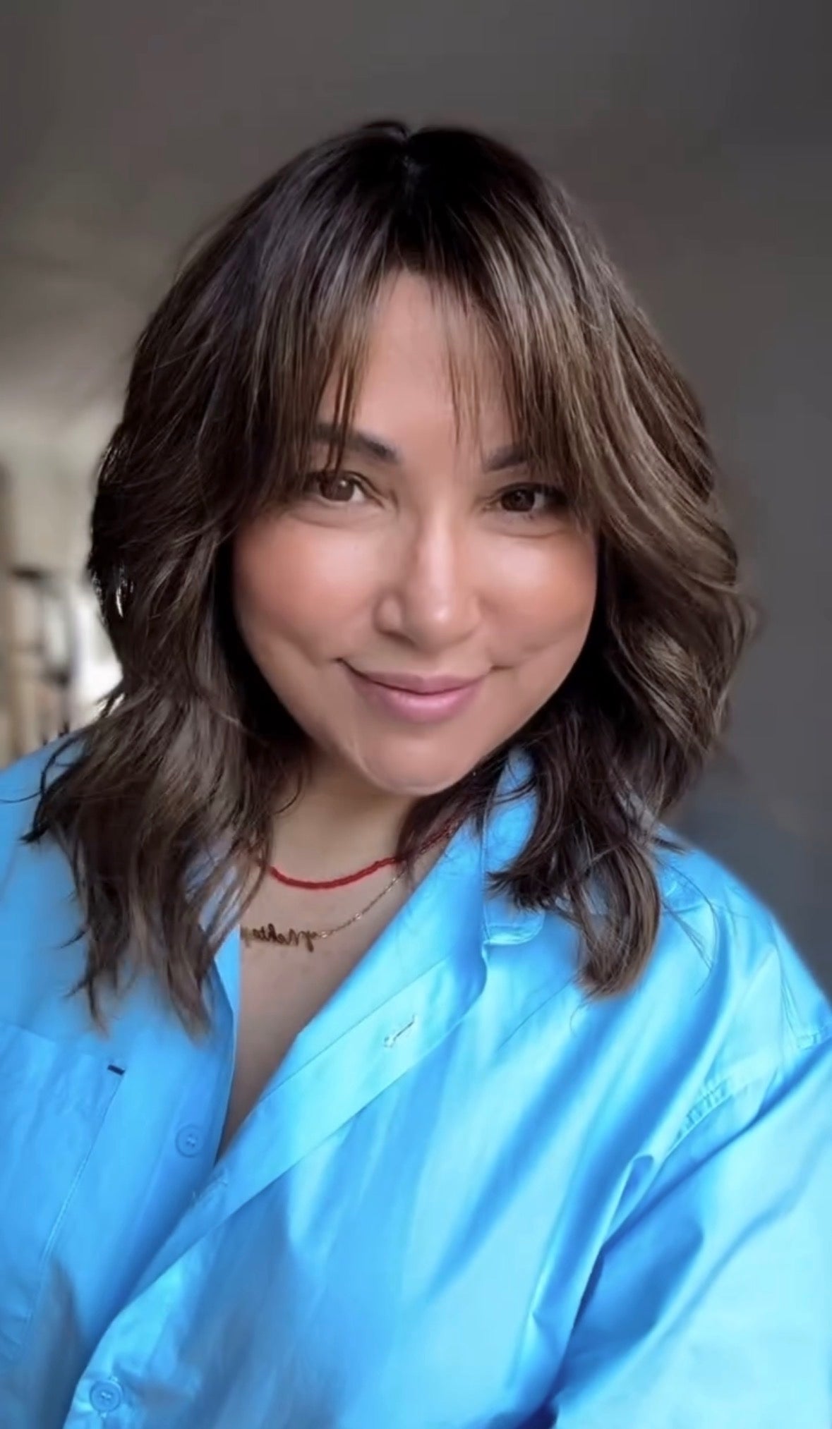 SOFT LAYERED LOB WITH CURTAIN BANGS