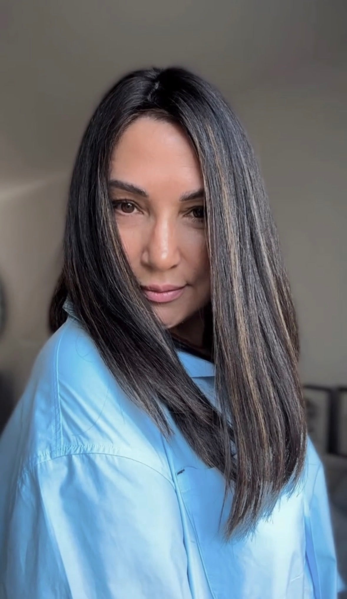 SLEEK LONG LOB