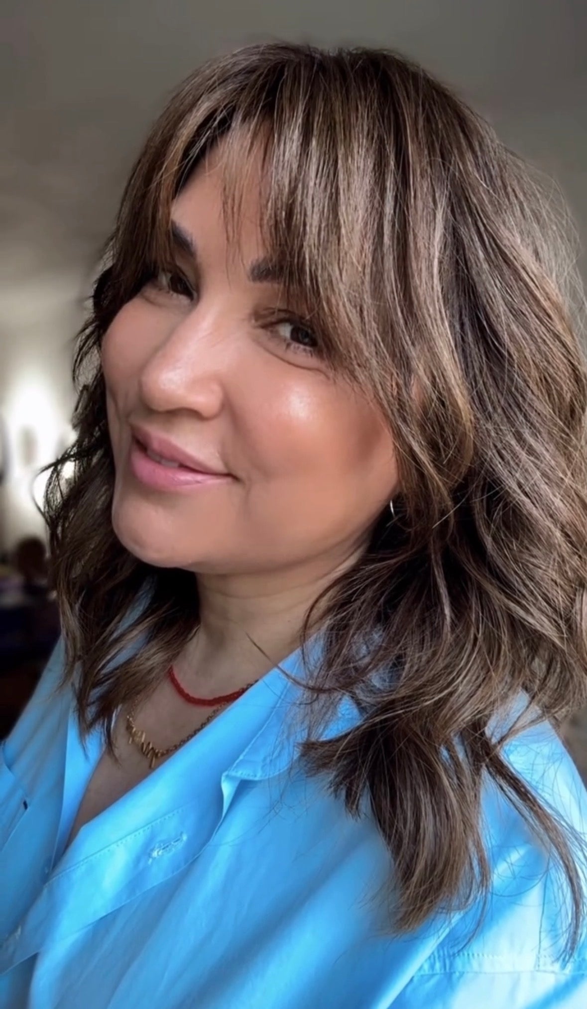 SOFT LAYERED LOB WITH CURTAIN BANGS