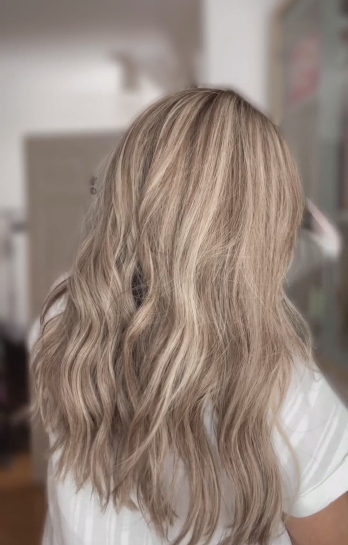 FEATHERLITE ASHY BLONDE BALAYAGE TOPPER (Moonlight Light Ashy Blonde)