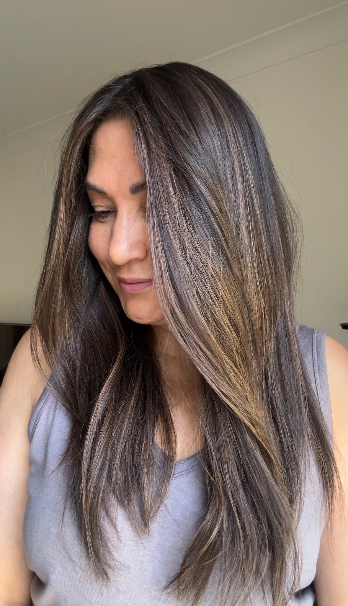 DARK BROWN TOPPER WITH SOFT ASHY HIGHLIGHTS