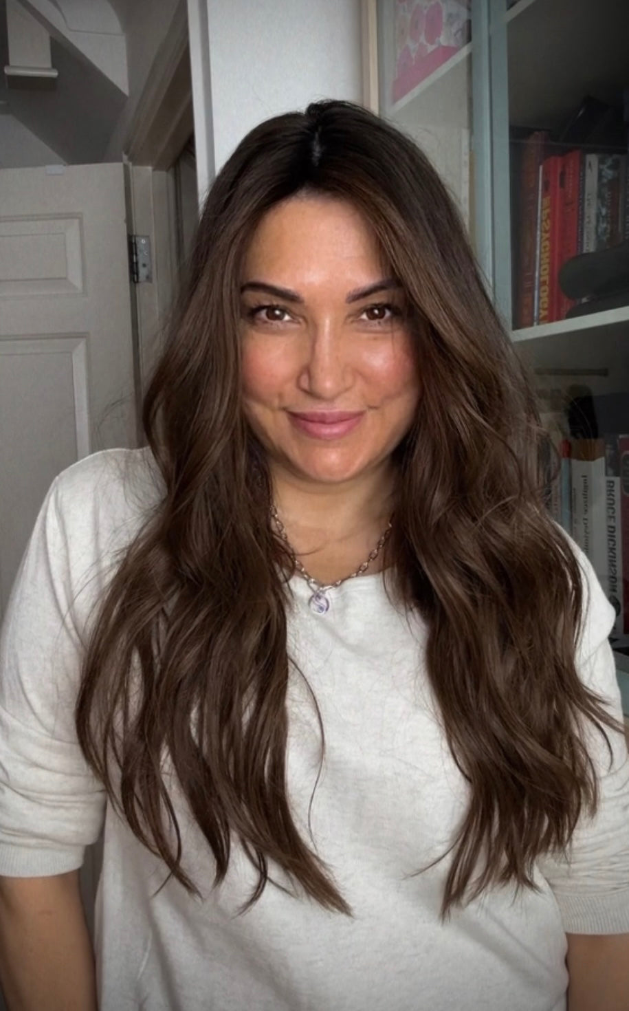 FEATHERLITE MEDIUM BROWN TOPPER WITH DARKER ROOT