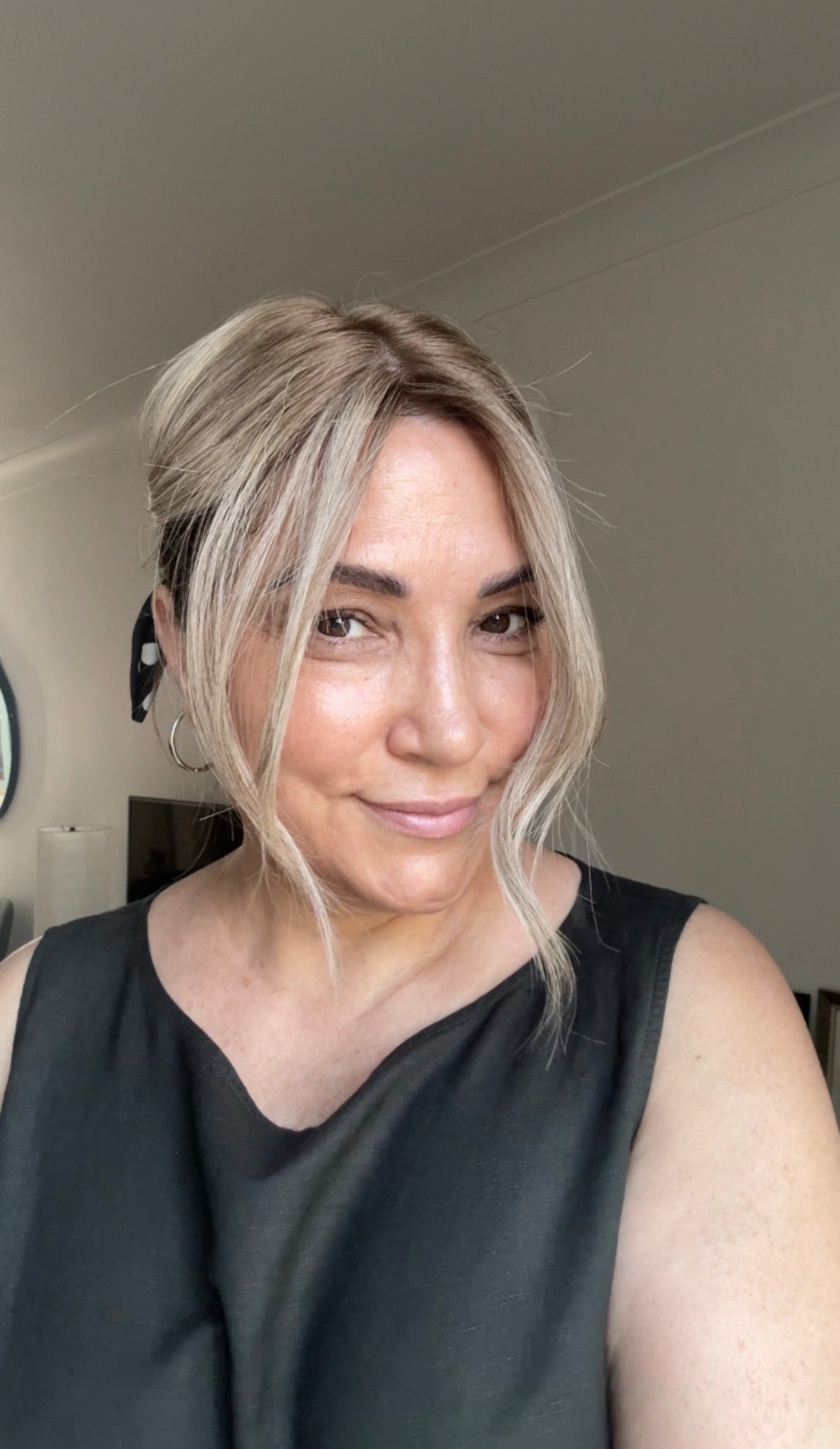 ASH BLONDE TOPPER WITH SUBTLE SOFT ROOT SHADOW