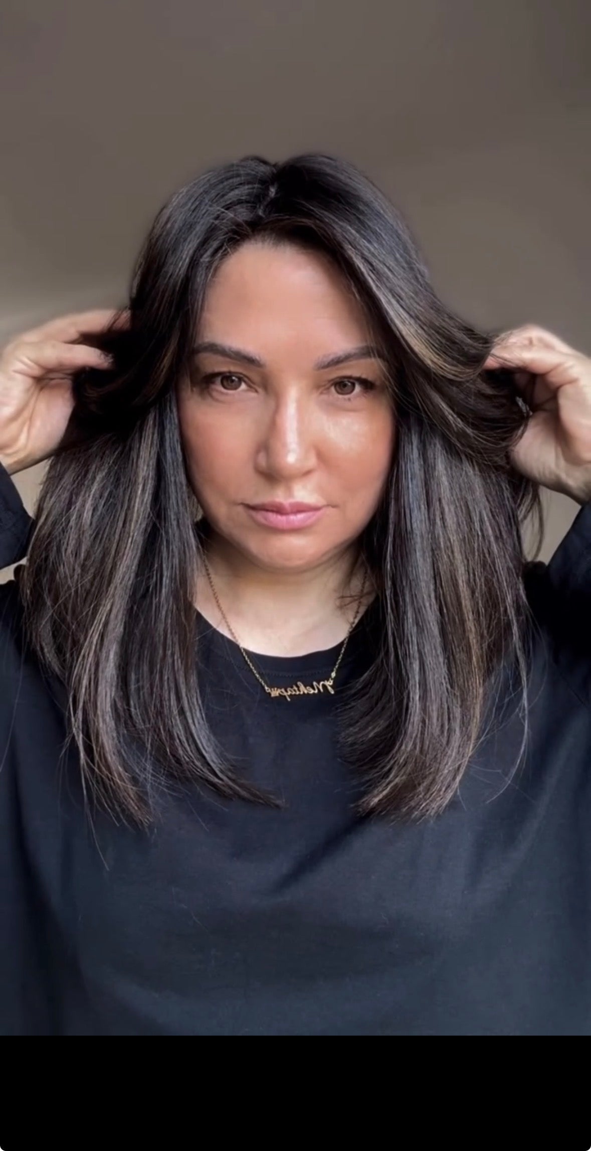 SLEEK LONG LOB