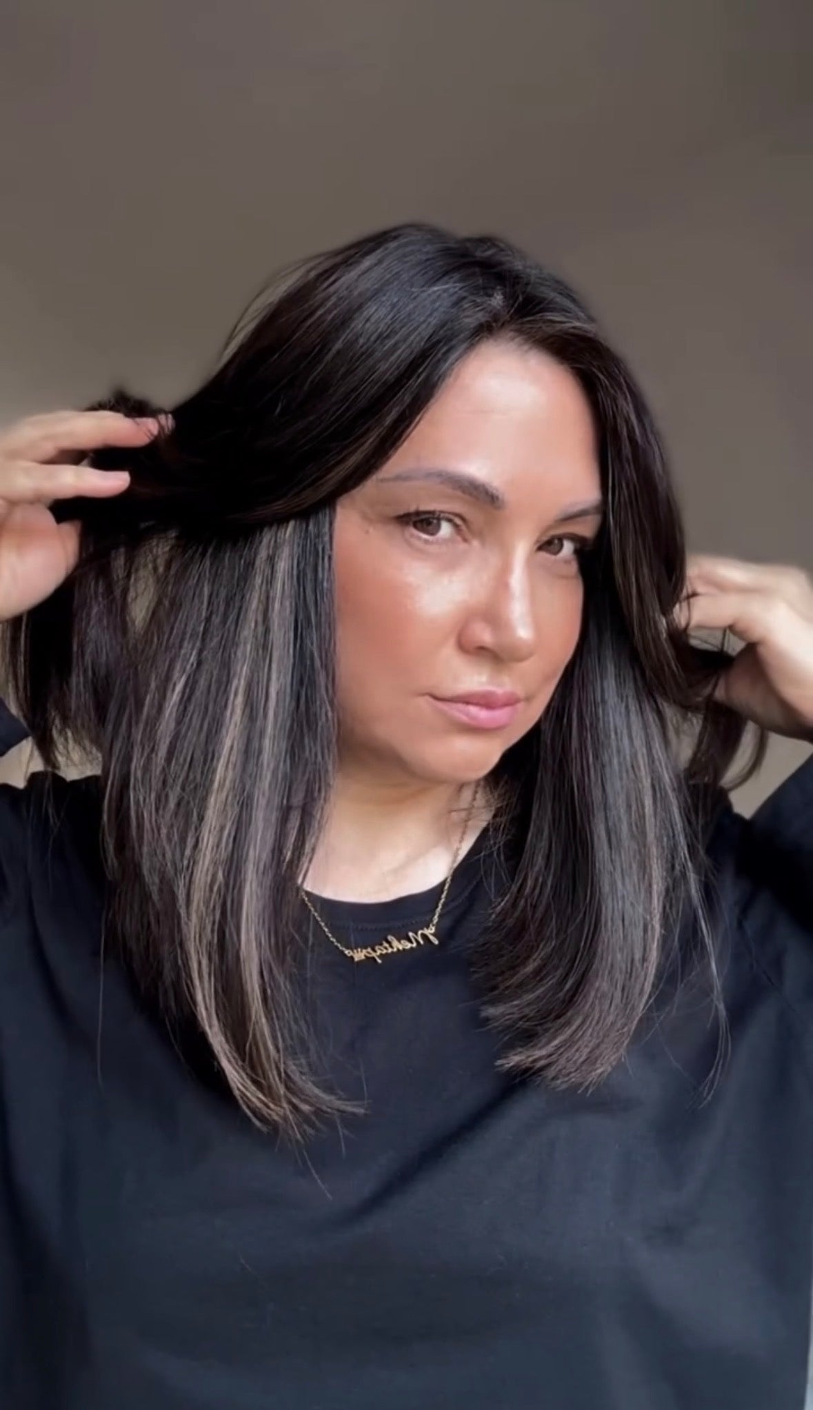 SLEEK LONG LOB