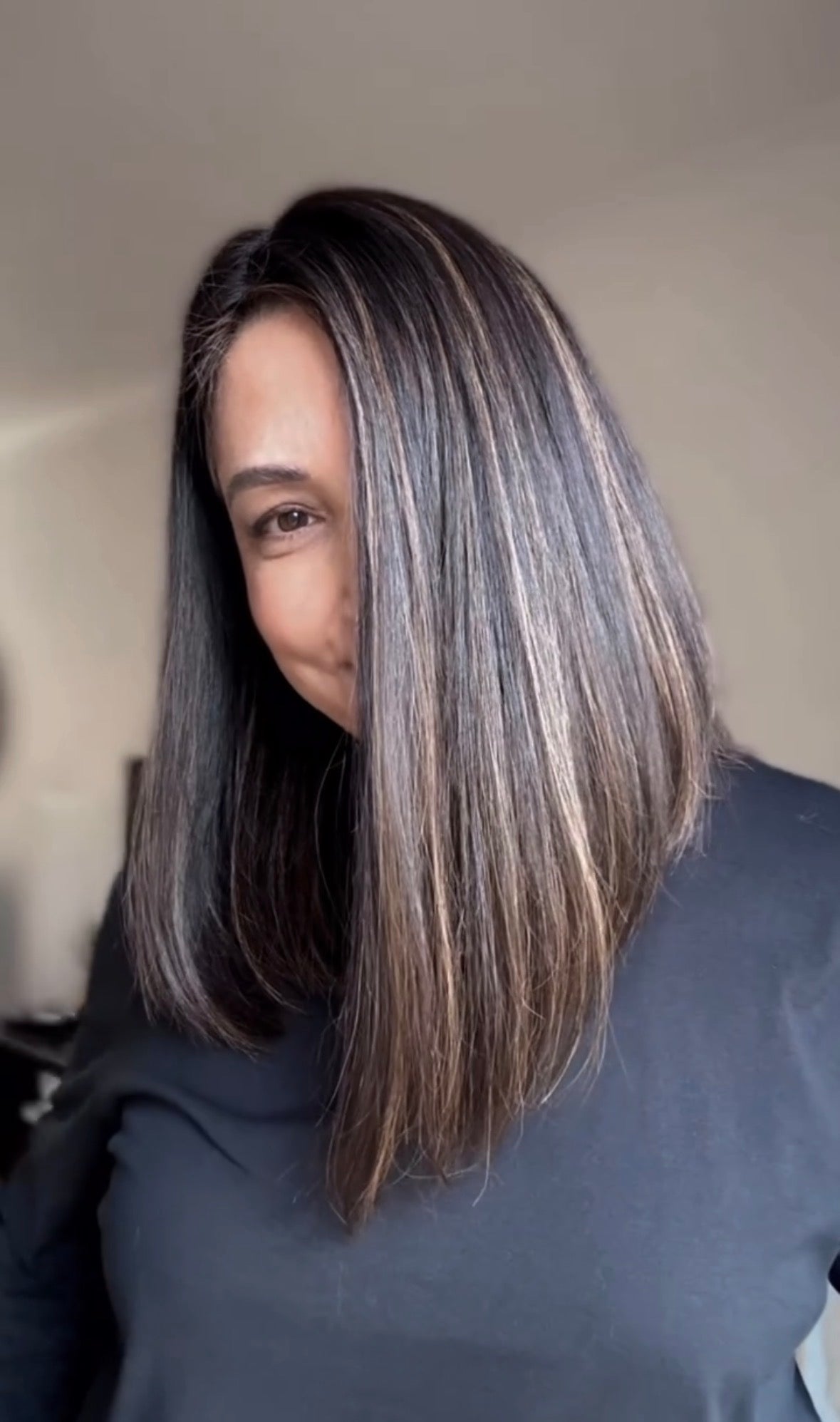 SLEEK LONG LOB