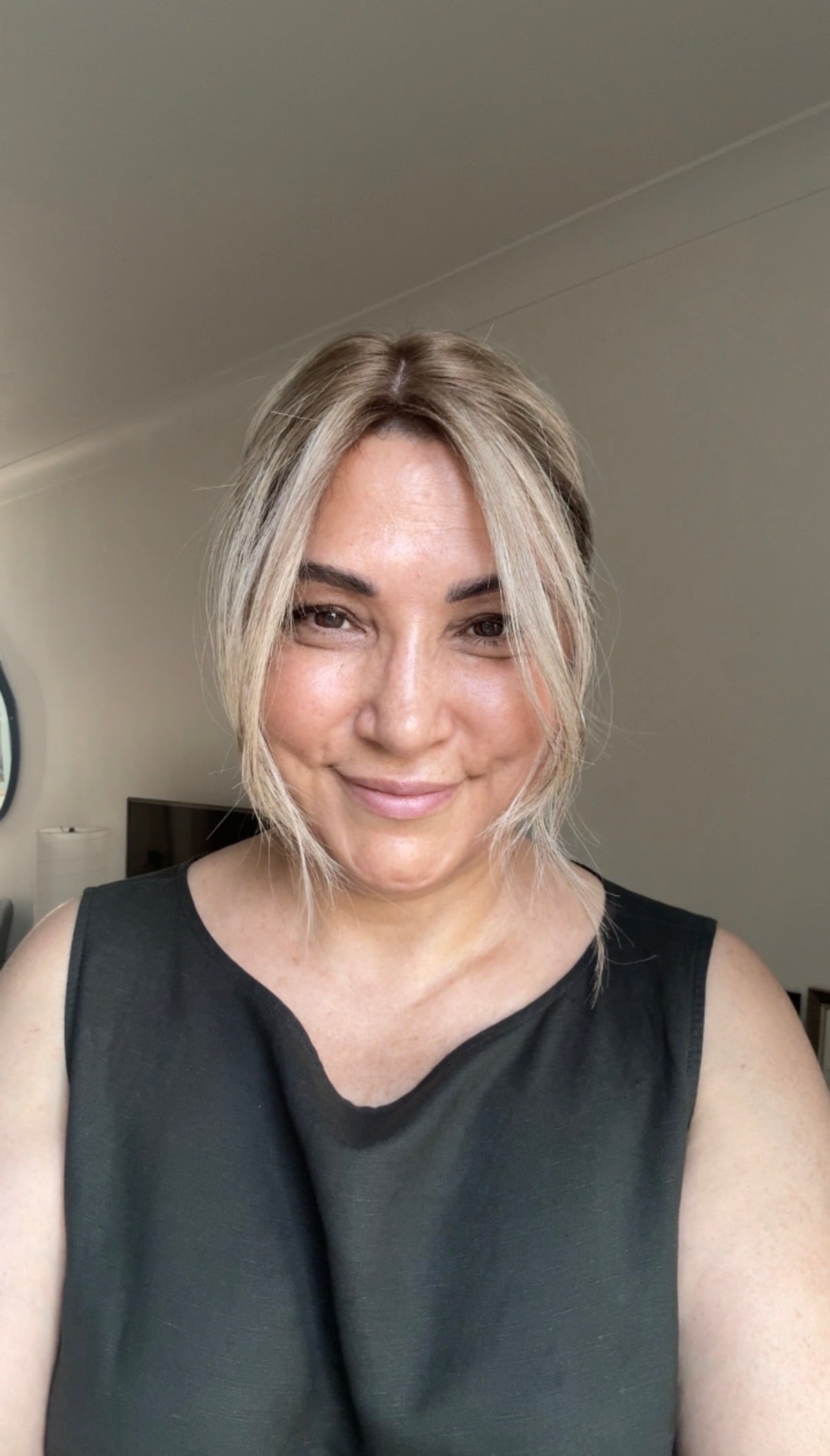 ASH BLONDE TOPPER WITH SUBTLE SOFT ROOT SHADOW