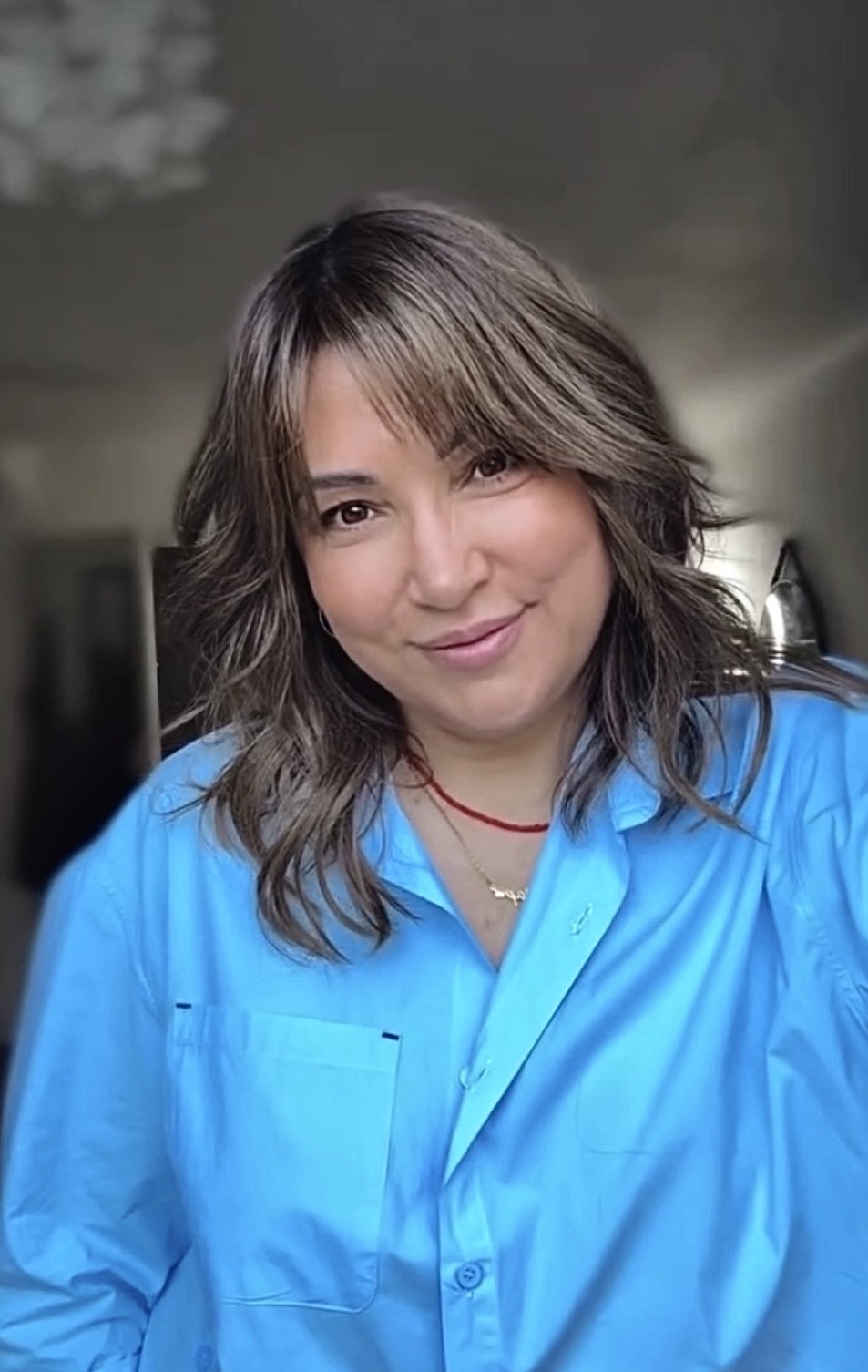 SOFT LAYERED LOB WITH CURTAIN BANGS