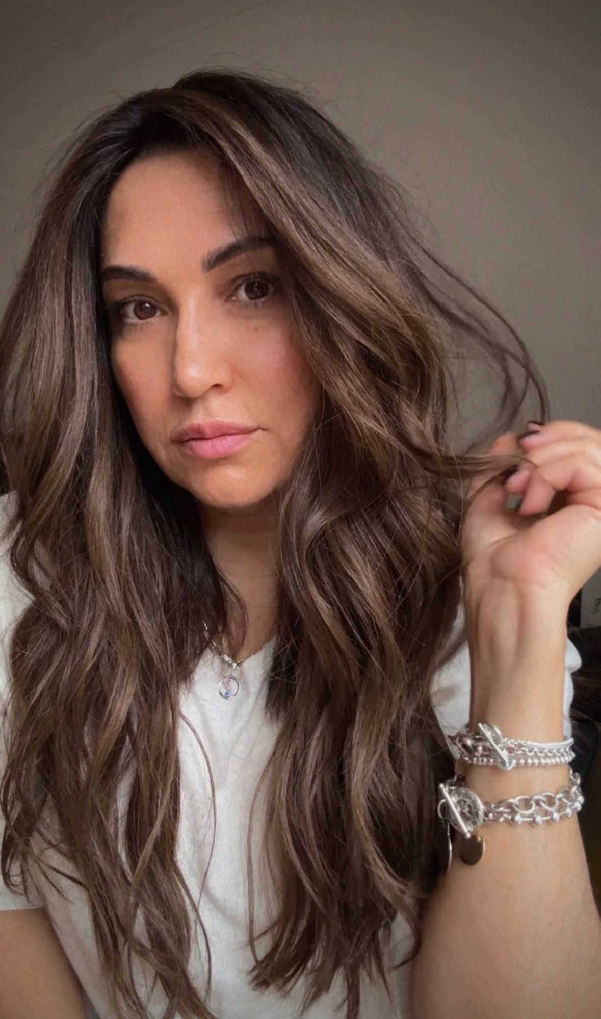 FEATHERLITE MEDIUM BROWN TOPPER WITH DARKER ROOT