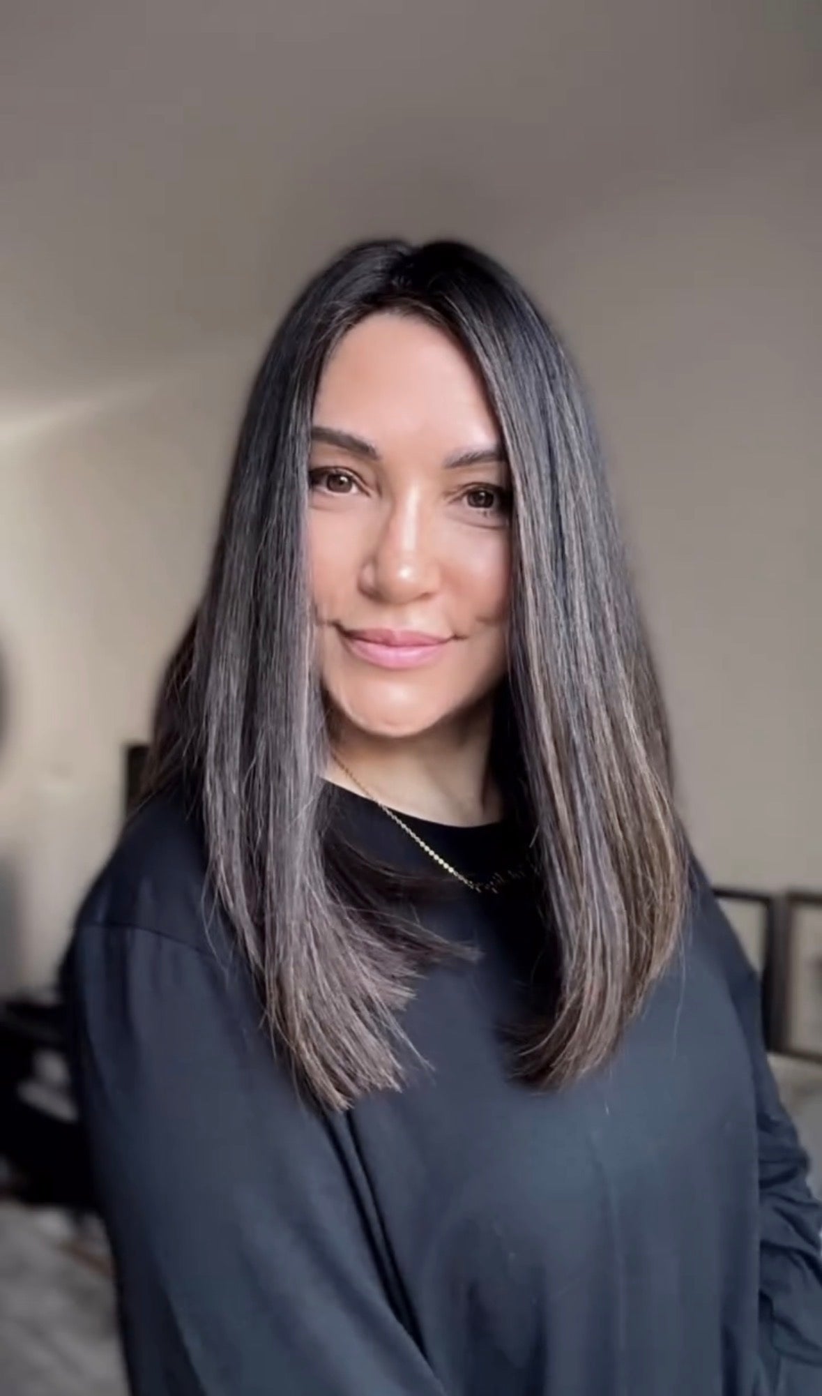SLEEK LONG LOB